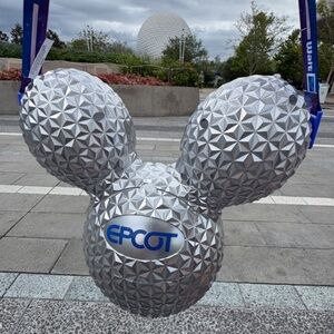 2025 Disney Parks Epcot Spaceship Earth Mickey Balloon Light-Up Popcorn Bucket